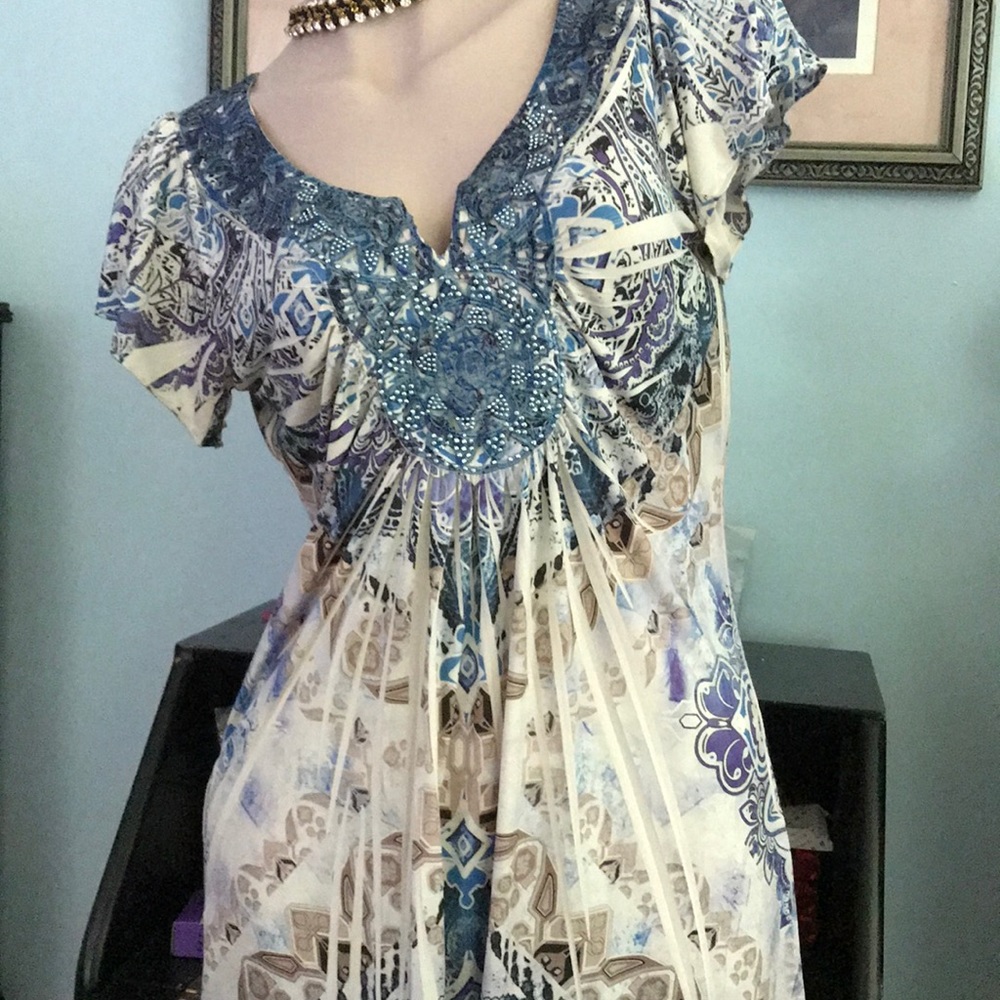 Top world unity.  Size small